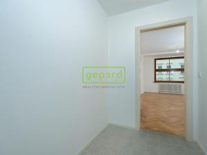 Pronájem bytu 1+kk, Praha - Žižkov, Sudoměřská, 35 m2