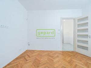 Pronájem bytu 1+kk, Praha - Žižkov, Sudoměřská, 35 m2