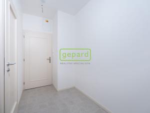 Pronájem bytu 1+kk, Praha - Žižkov, Sudoměřská, 35 m2