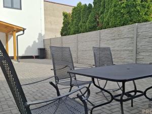 Pronájem bytu 2+kk, Velké Bílovice, Čejkovská, 45 m2