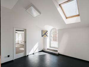 Pronájem kanceláře, Praha - Smíchov, Nádražní, 129 m2