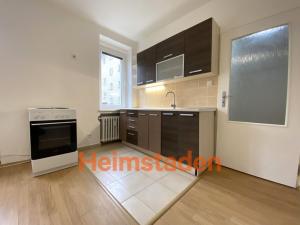 Pronájem bytu 1+kk, Karviná - Nové Město, Brožíkova, 28 m2