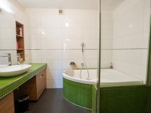 Prodej rodinného domu, Mikulov, Vinohrady, 120 m2