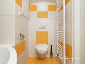 Pronájem bytu 2+kk, Praha - Vokovice, Kladenská, 55 m2