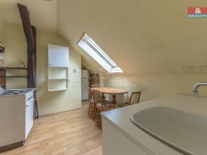Prodej bytu 2+1, Lom, Husova, 60 m2