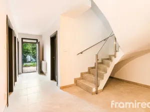 Prodej rodinného domu, Holubice, 179 m2