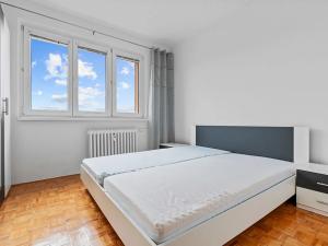 Pronájem bytu 2+1, Zlín, třída Svobody, 51 m2