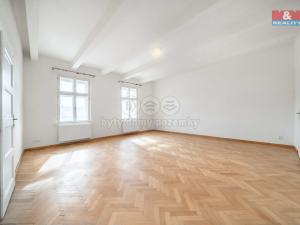 Pronájem bytu 1+1, Plzeň, Koterovská, 60 m2