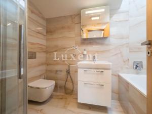 Pronájem rodinného domu, Praha - Hlubočepy, V bokách II, 219 m2