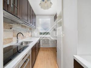Pronájem bytu 3+1, Praha - Bohnice, Dolákova, 64 m2