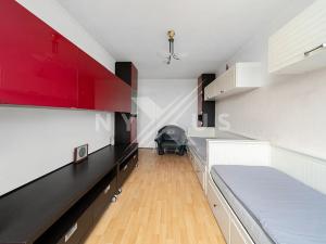 Pronájem bytu 3+1, Praha - Bohnice, Dolákova, 64 m2