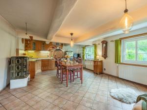 Prodej chalupy, Dolní Žandov - Horní Žandov, 152 m2