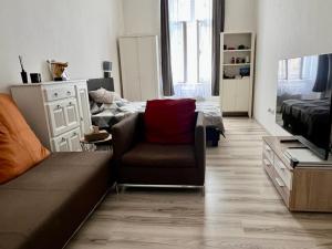 Pronájem bytu 2+kk, Praha - Vinohrady, Rumunská, 47 m2