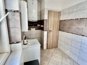 Pronájem bytu 2+kk, Praha - Vinohrady, Rumunská, 47 m2