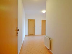 Pronájem bytu 2+kk, Praha - Řepy, Skuteckého, 57 m2