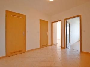 Pronájem bytu 2+kk, Praha - Řepy, Skuteckého, 57 m2