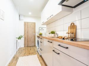 Pronájem bytu 1+kk, Otrokovice - Kvítkovice, J. Valčíka, 27 m2