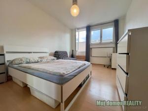Pronájem bytu 3+kk, Praha - Staré Město, Staroměstské náměstí, 80 m2