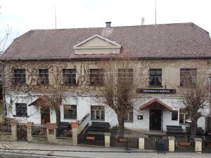 Prodej rodinného domu, Třebotov, Hlavní, 500 m2