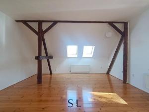 Pronájem atypického bytu, Liberec, Klostermannova, 75 m2