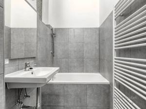 Pronájem bytu 3+kk, Praha - Holešovice, Šimáčkova, 70 m2