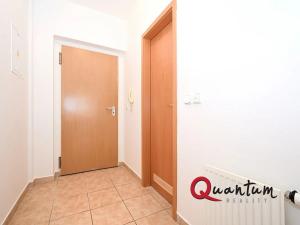 Pronájem bytu 1+kk, Praha - Michle, Jemnická, 30 m2