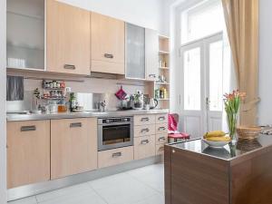 Pronájem bytu 2+kk, Praha - Malá Strana, Újezd, 73 m2
