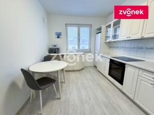Pronájem bytu 3+1, Zlín, Benešovo nábřeží, 68 m2