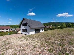 Prodej rodinného domu, Lužany, 150 m2