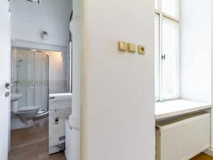 Pronájem bytu 2+1, Praha - Vinohrady, Bělehradská, 39 m2
