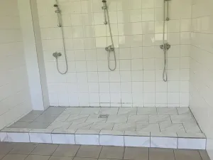 Pronájem komerční nemovitosti, Korozluky, 400 m2