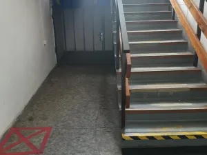 Pronájem komerční nemovitosti, Korozluky, 400 m2