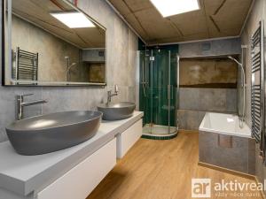 Pronájem obchodního prostoru, Praha - Horní Počernice, Šplechnerova, 526 m2