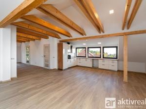 Pronájem obchodního prostoru, Praha - Horní Počernice, Šplechnerova, 526 m2