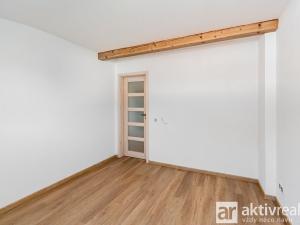 Pronájem obchodního prostoru, Praha - Horní Počernice, Šplechnerova, 526 m2