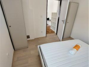 Pronájem bytu 2+kk, Olomouc, Dolní náměstí, 43 m2