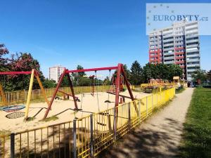 Pronájem bytu 2+kk, Praha - Záběhlice, Ostružinová, 50 m2