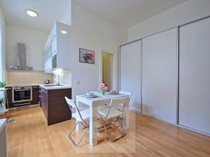 Pronájem bytu 1+kk, Praha - Nové Město, Řeznická, 31 m2