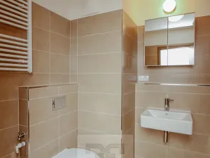 Pronájem bytu 2+kk, Praha - Hrdlořezy, Učňovská, 49 m2