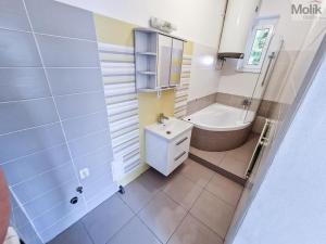 Pronájem bytu 2+kk, Teplice, Alejní, 44 m2