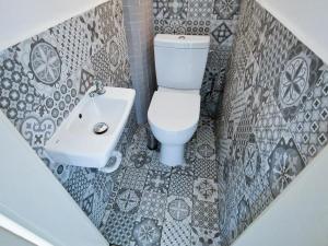 Pronájem bytu 2+kk, Teplice, Alejní, 44 m2