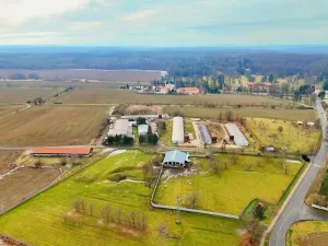 Prodej zemědělského objektu, Lány, Zámecká, 4000 m2