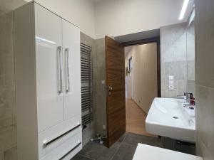Pronájem bytu 3+kk, Olomouc, Praskova, 94 m2