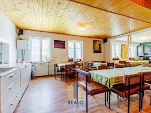 Pronájem komerční nemovitosti, Lažánky, 500 m2