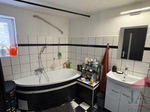 Prodej rodinného domu, Sušice - Volšovy, 140 m2