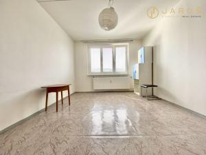 Pronájem bytu 2+1, Kadaň, Koželužská, 52 m2