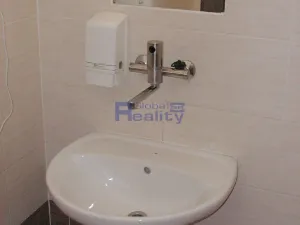 Pronájem kanceláře, Hradec Králové, Velké náměstí, 17 m2