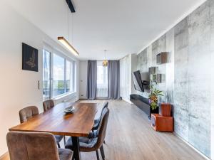 Pronájem bytu 3+kk, Praha - Dolní Měcholupy, Honzíkova, 98 m2