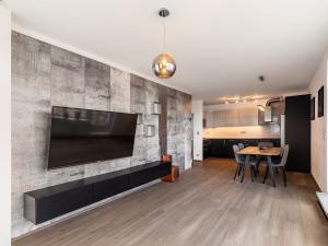 Pronájem bytu 3+kk, Praha - Dolní Měcholupy, Honzíkova, 98 m2