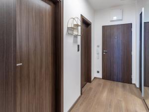 Pronájem bytu 3+kk, Praha - Dolní Měcholupy, Honzíkova, 98 m2